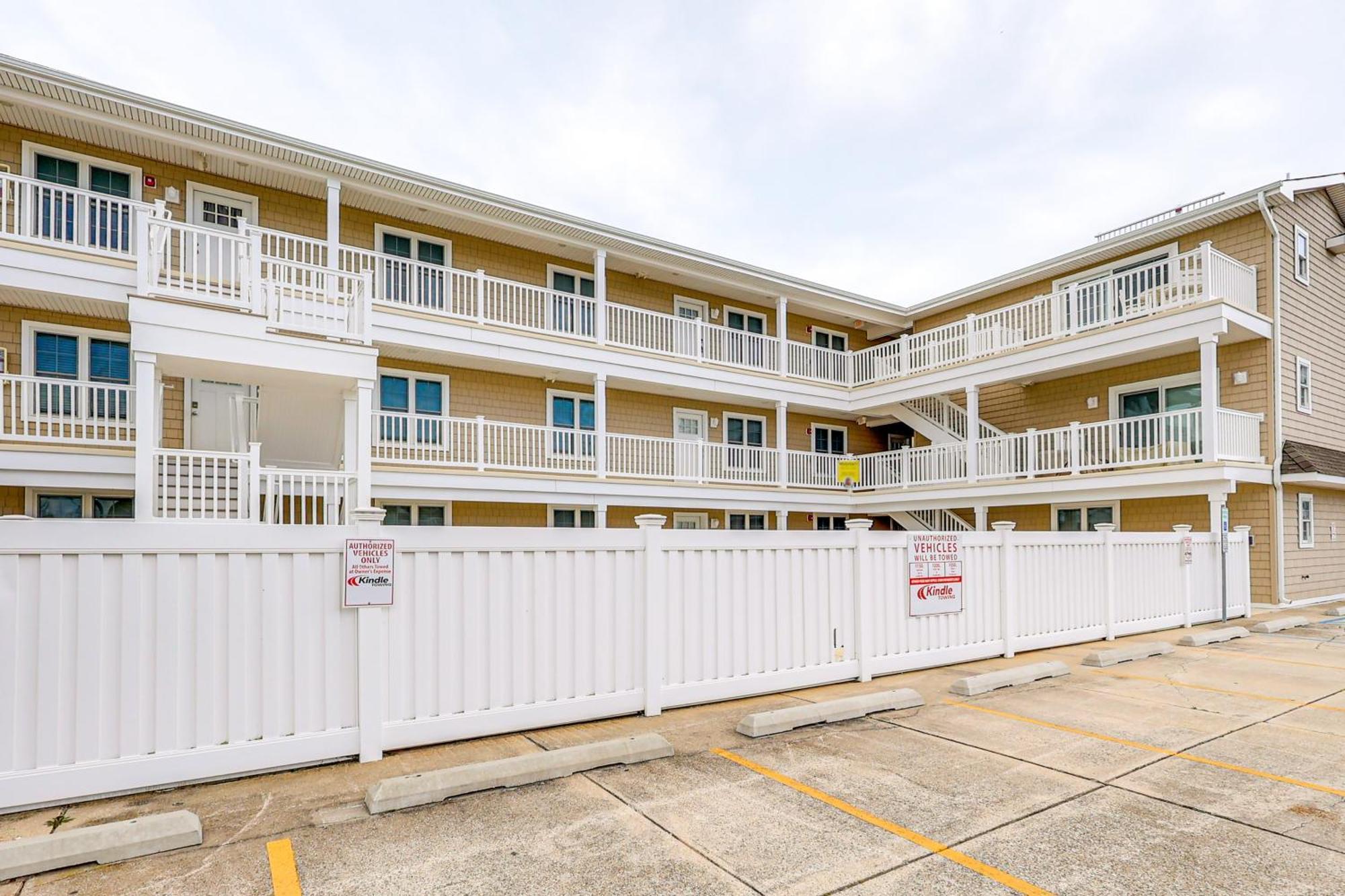 Wildwood Condo With Pool Access - Walk To Beach Eksteriør bilde